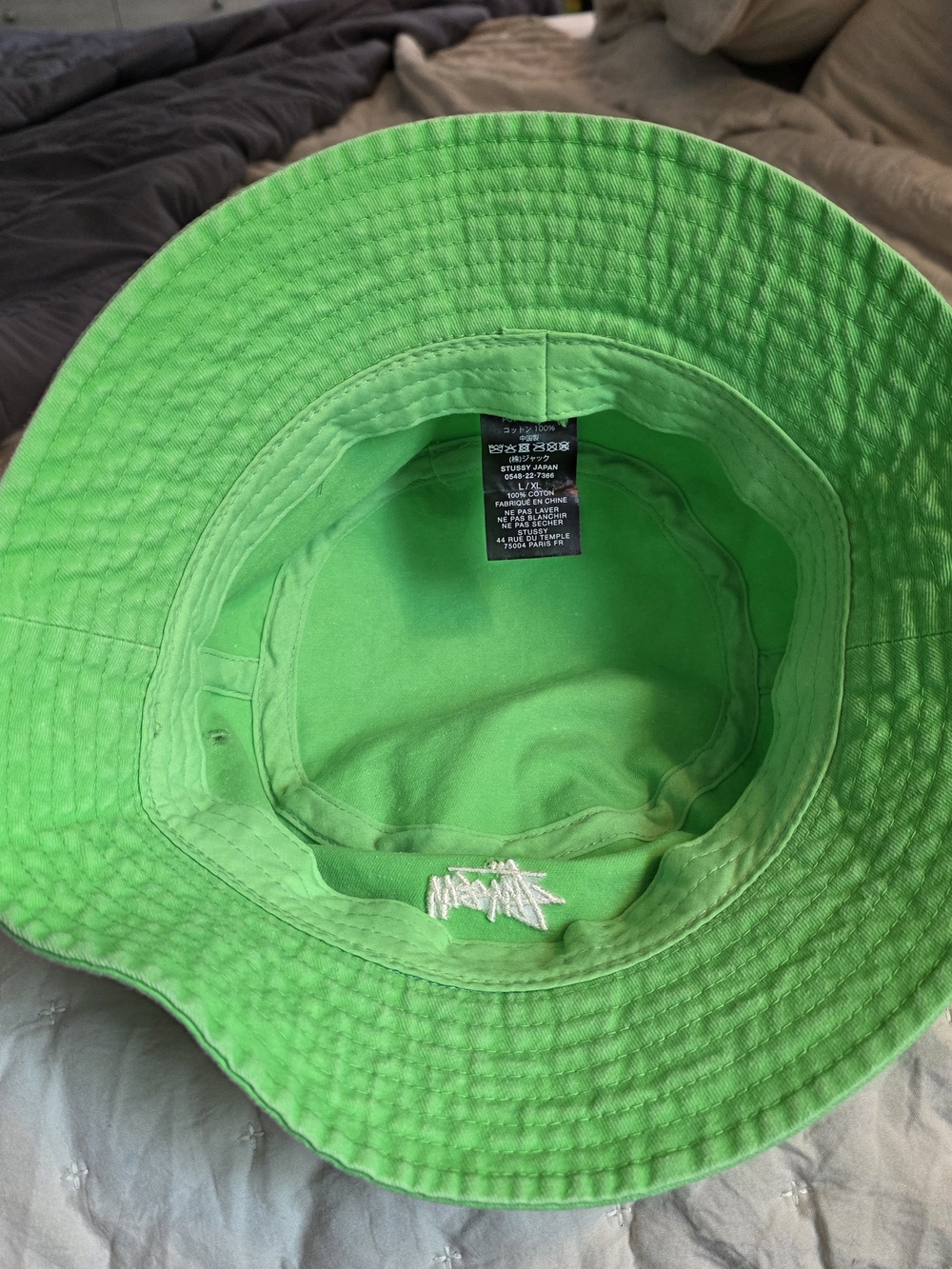 Stussy Neon Green Bucket Hat with Embroidered Logo - Picture 3 of 4
